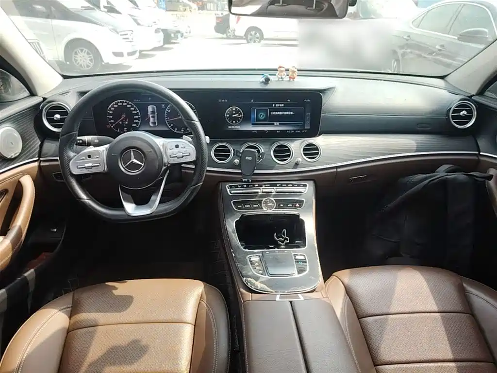 Mercedes-Benz E-Class 2019 E 300 L Sport Fashion фото 10