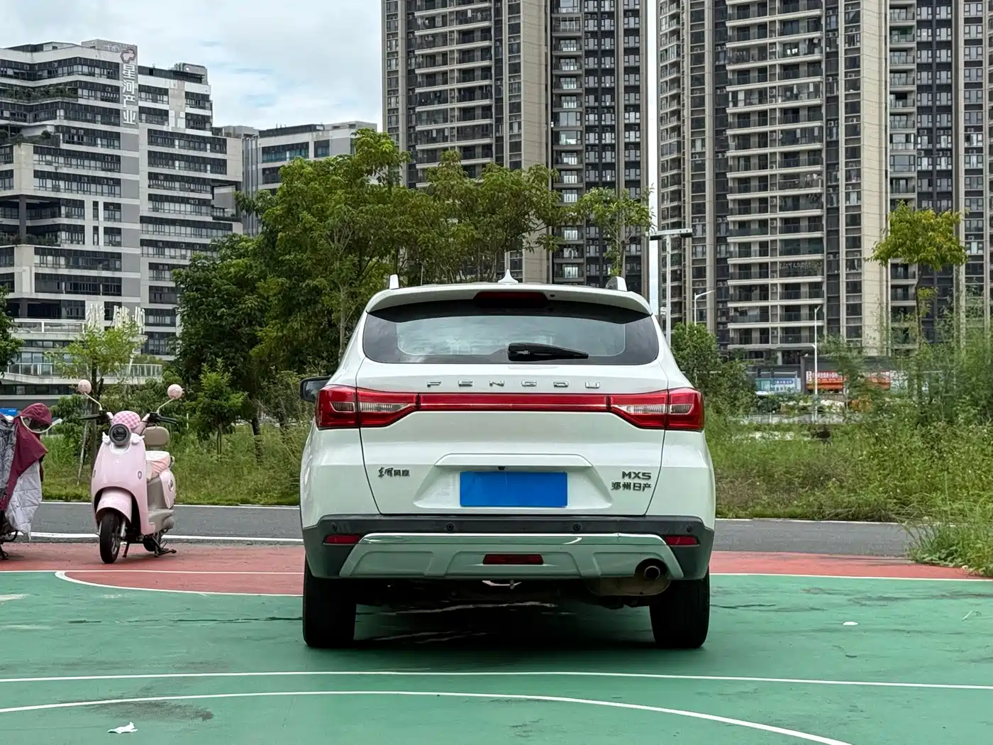 Dongfeng Fengdu MX5 2017 2016 2.0L Automatic Flagship Edition