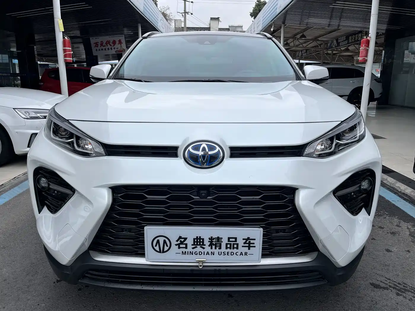 Toyota Wildlander 2026 2023 Hybrid 2.5L E-CVT AWD Premium Edition