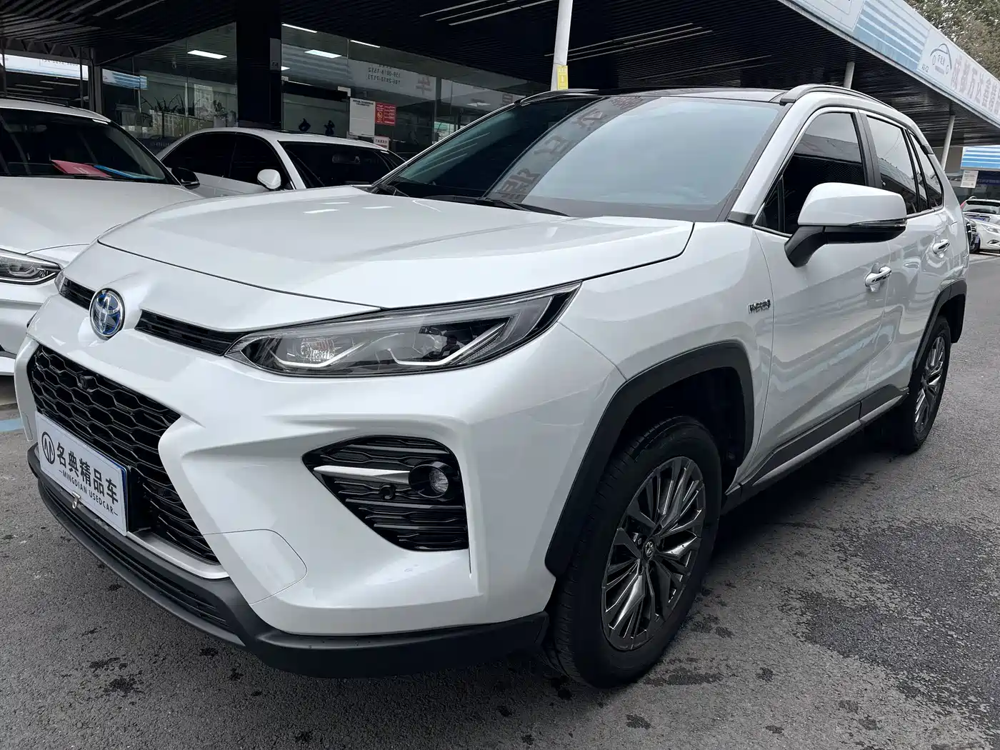 Toyota Wildlander 2026 2023 Hybrid 2.5L E-CVT AWD Premium Edition