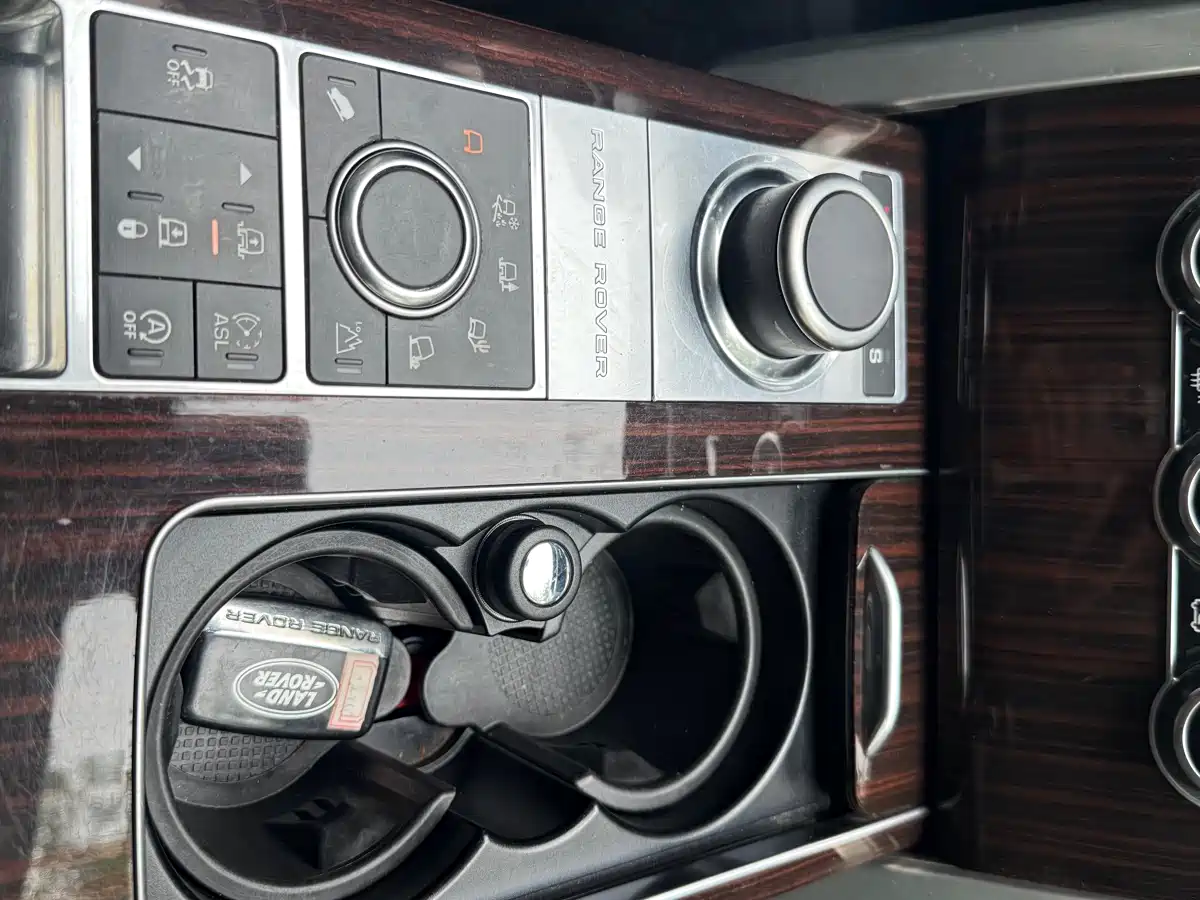 Land Rover Range Rover 2014 3.0 SC V6 Vogue фото 11