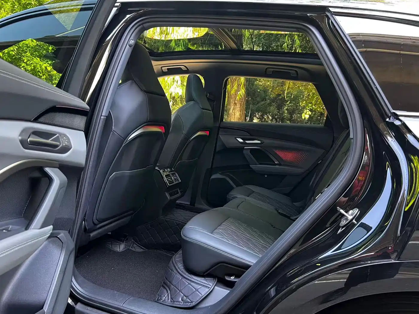 Audi Q5L 2026 Luxury Sport 150kW фото 7