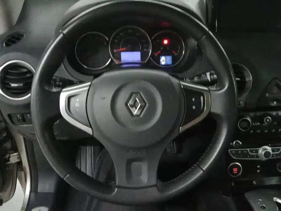 Renault Koleos (Import) 2013 2012 2.5L 2WD Luxury Navigation Edition