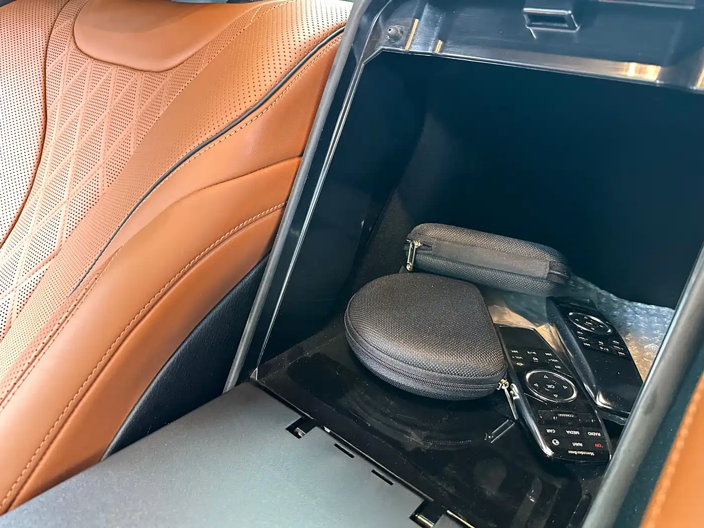 Mercedes-Benz Maybach S-Class 2020 S 450 4MATIC Collector's Edition фото 11