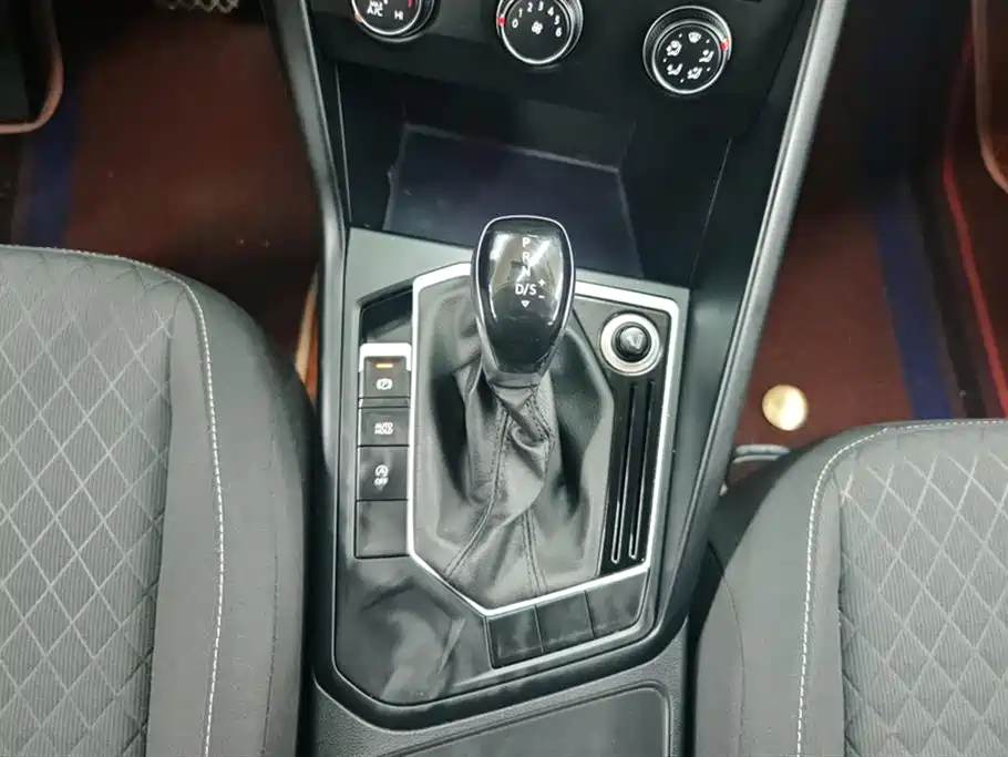 Volkswagen Tayron 2019 330TSI 2WD Comfort China V фото 16