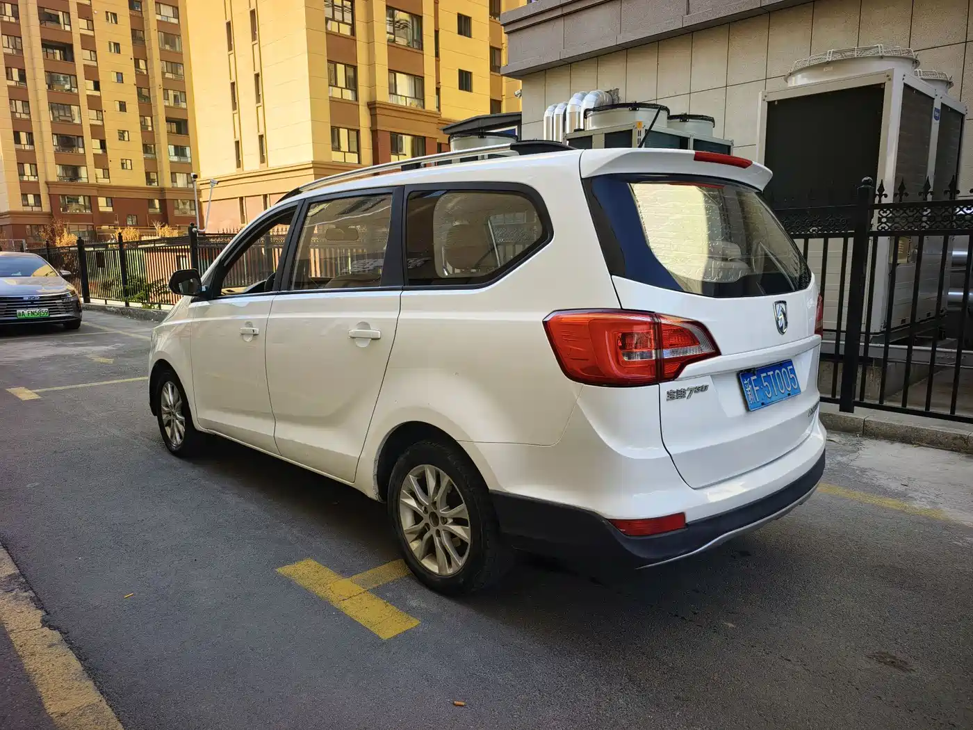 BAOJUN 730