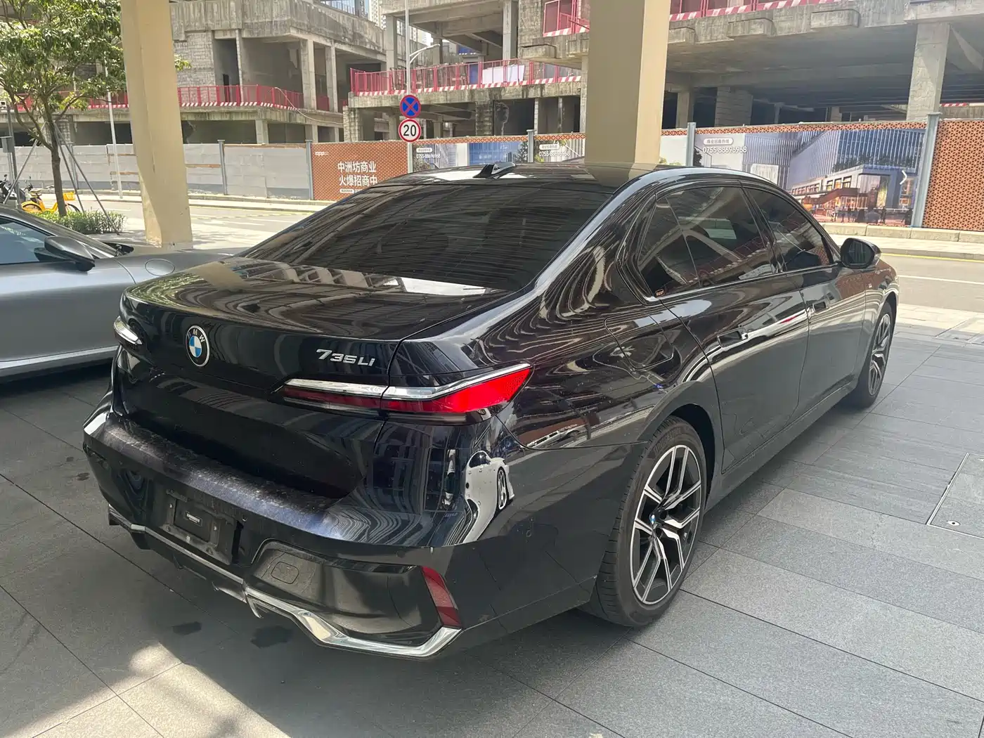 BMW 7 Series 2023 Model 735Li M Sport Package фото 4