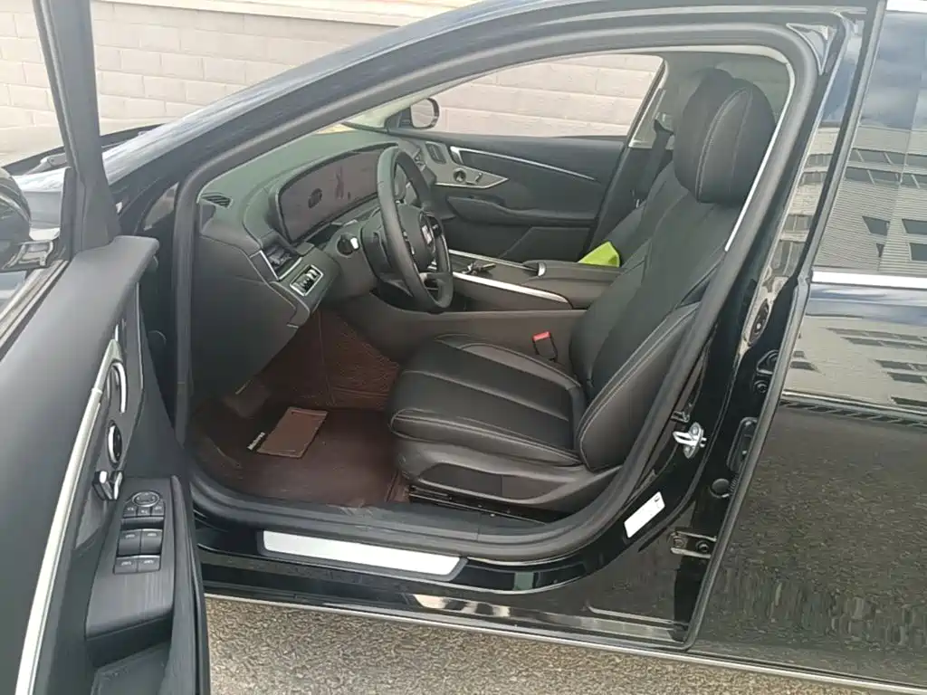 Buick LaCrosse 2026 2026 Model 28T Platinum Edition