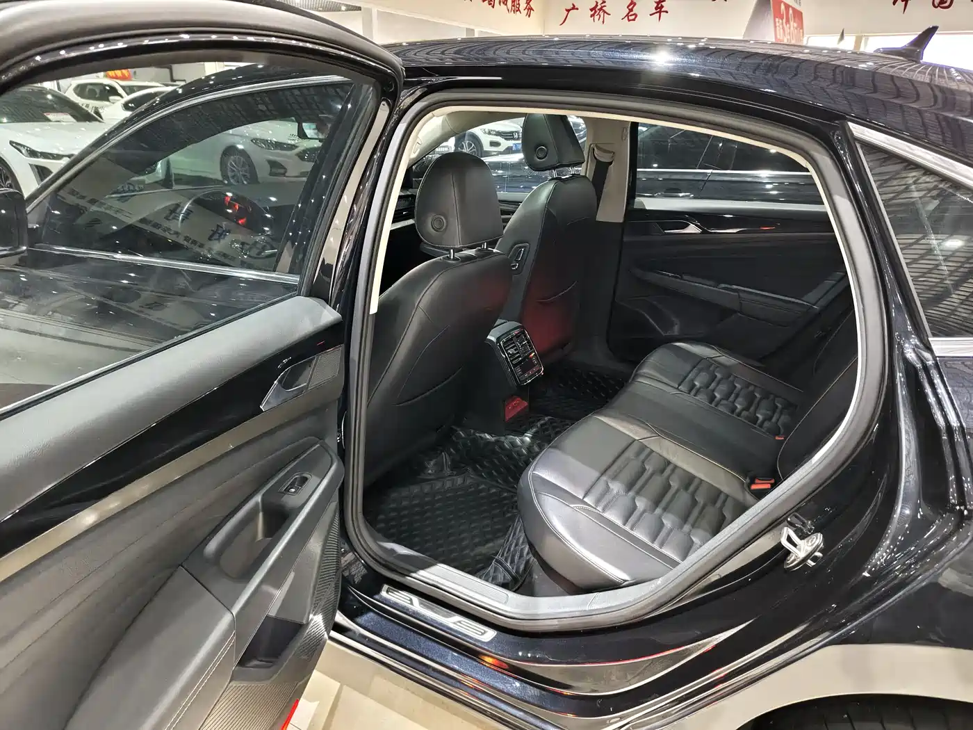 Volkswagen Passat 2020 280TSI Elite Edition China VI фото 5