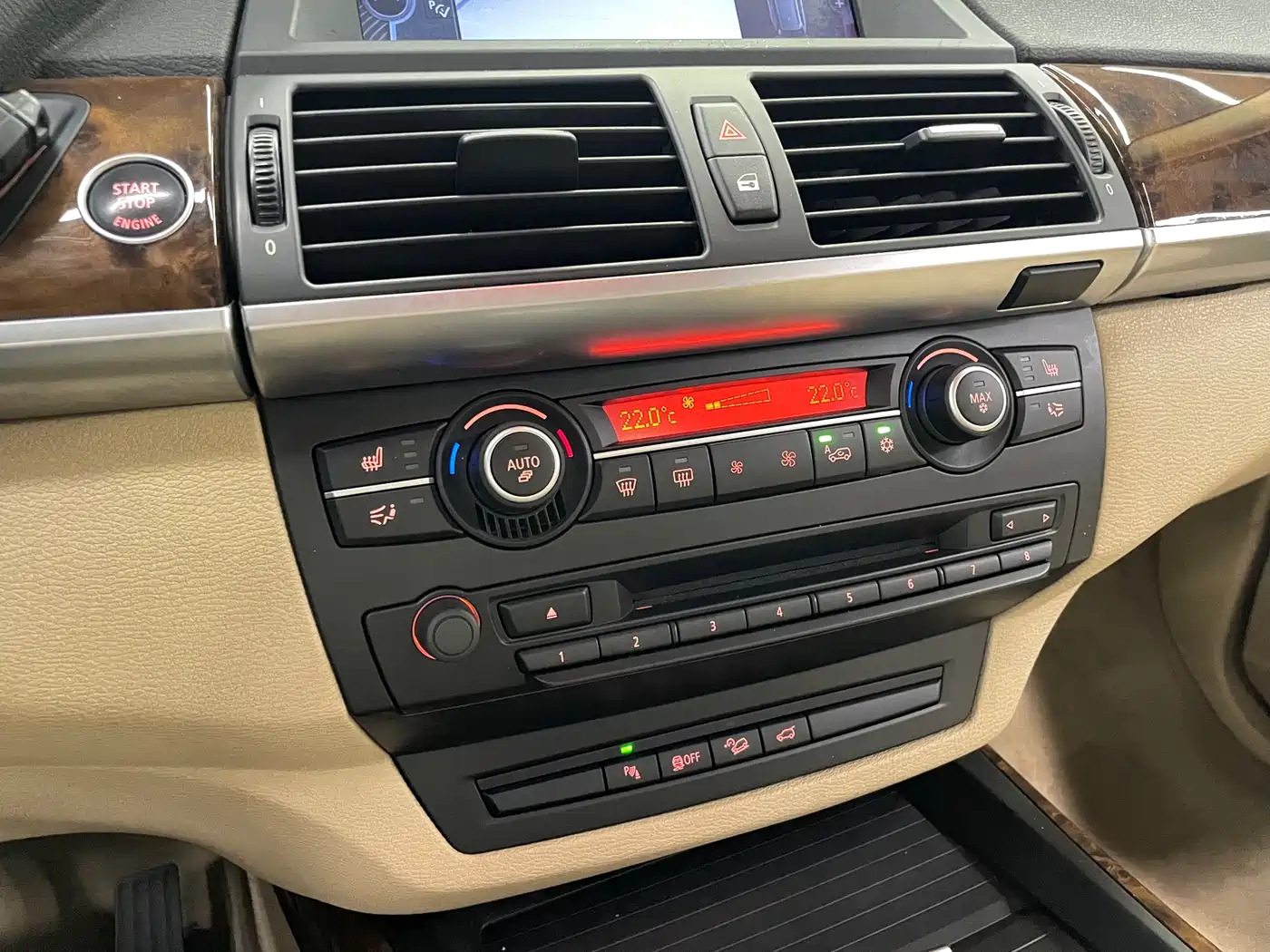 BMW X5 (Import) 2011 xDrive35i Leading Edition фото 20