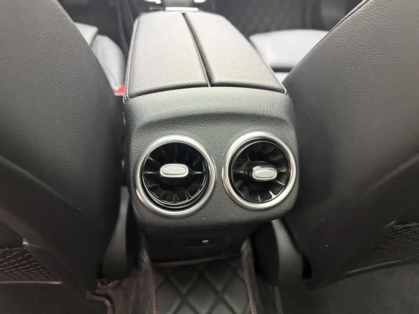 Mercedes-Benz A-Class 2022 A 180 L Sport Sedan фото 11