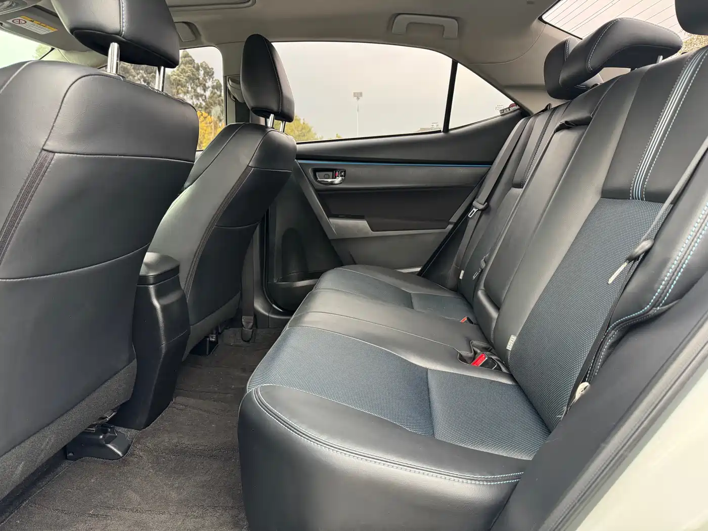 Toyota Levin 2018 185T CVT Premium Edition China V фото 15