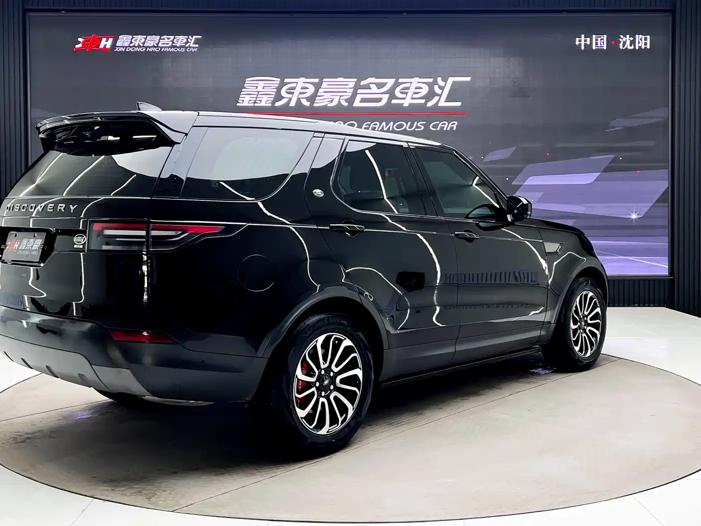Land Rover Discovery 2018 3.0 SC V6 SE фото 6