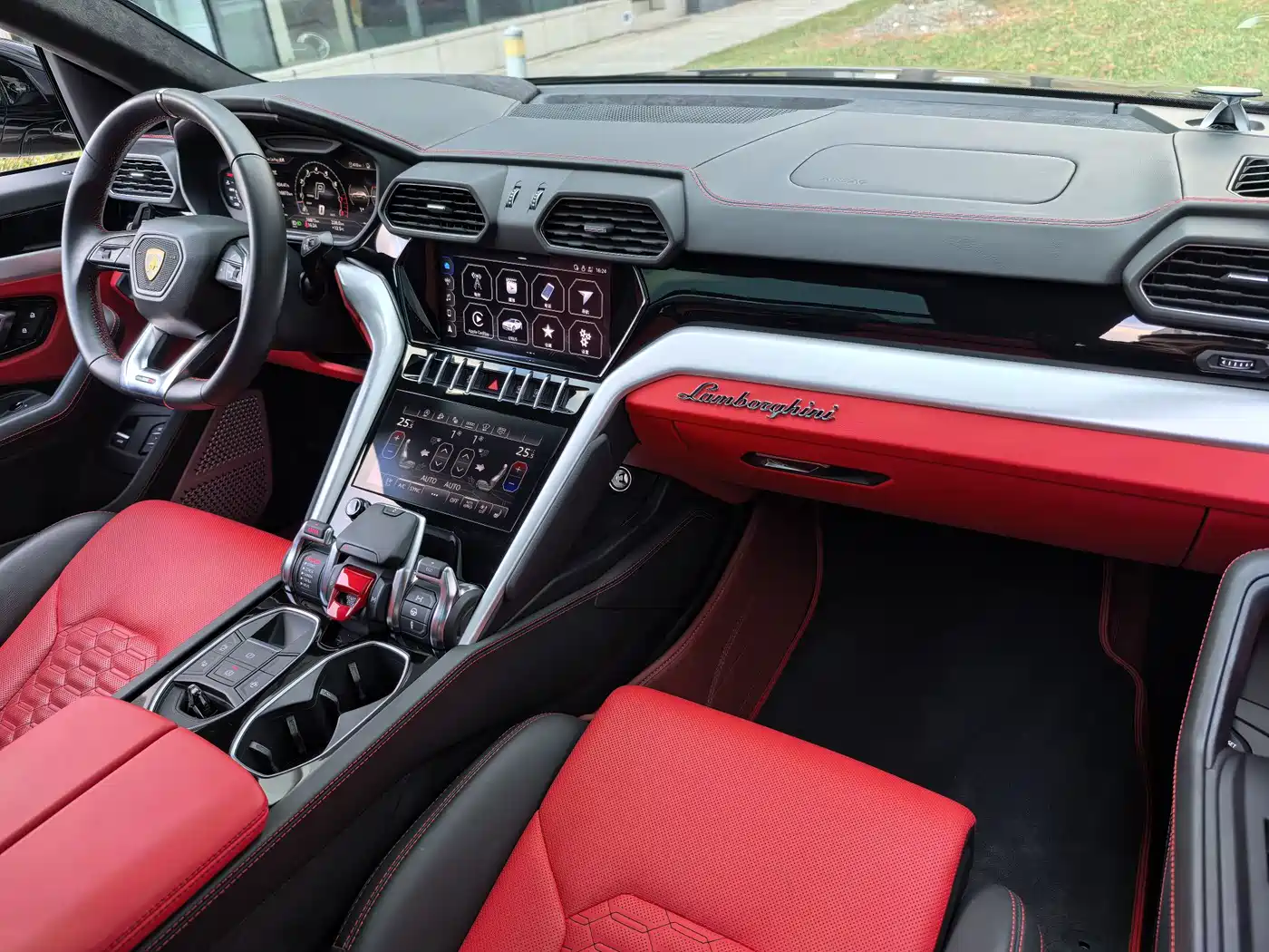 Lamborghini Urus 2021 4.0T V8 фото 17