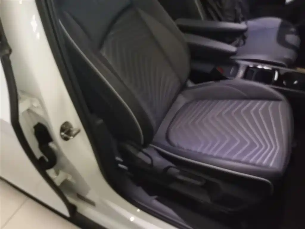 Volkswagen ID.3 2024 Pure Smart Edition фото 24