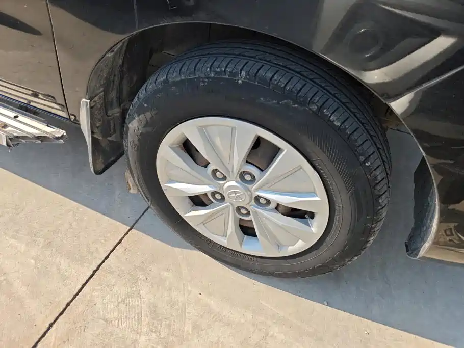 JAC Refine M3 2017 2015 Maker Edition 1.6L Luxury