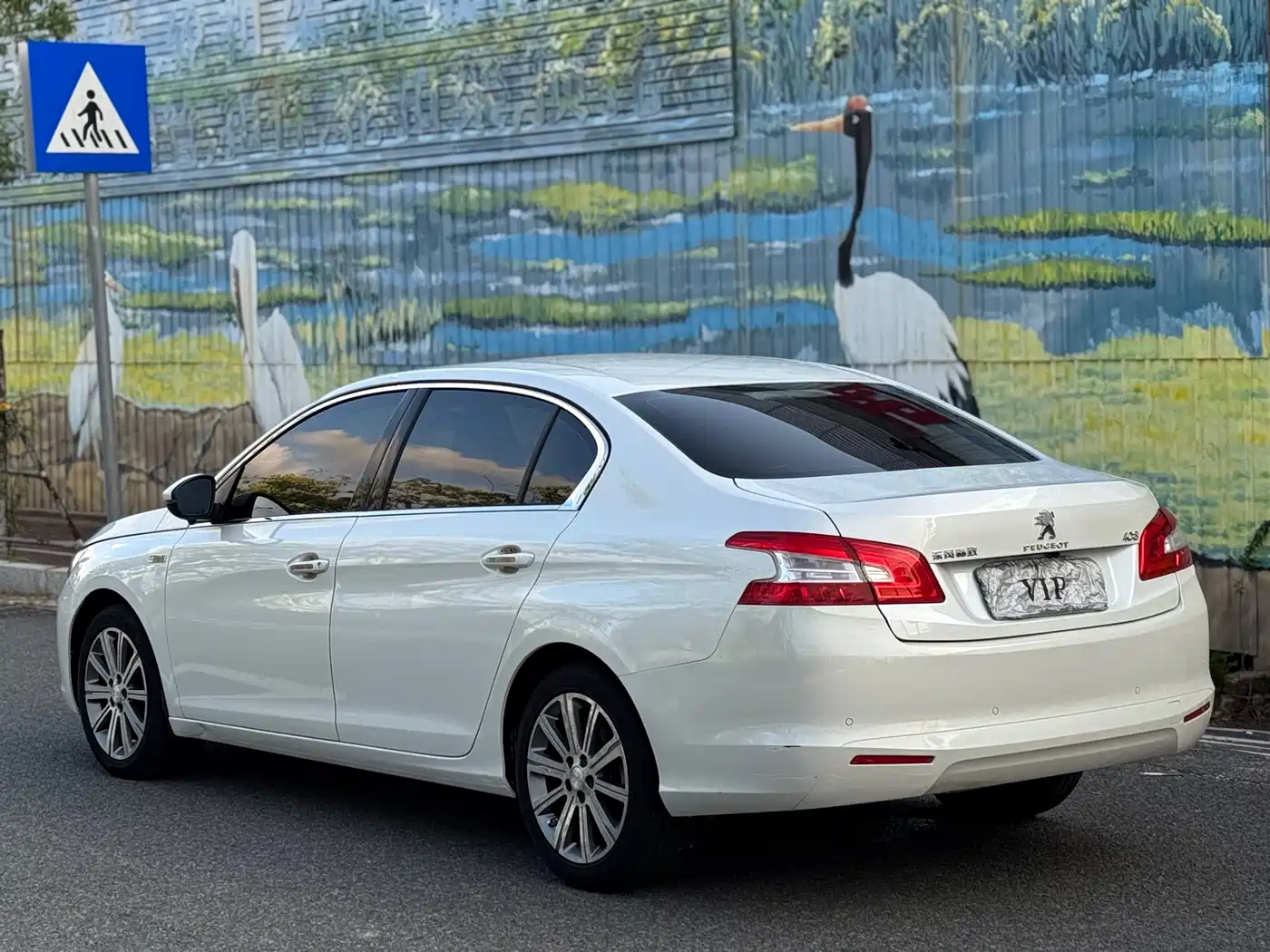 Peugeot 408 2015 Model 1.2T Automatic Luxury Edition фото 15