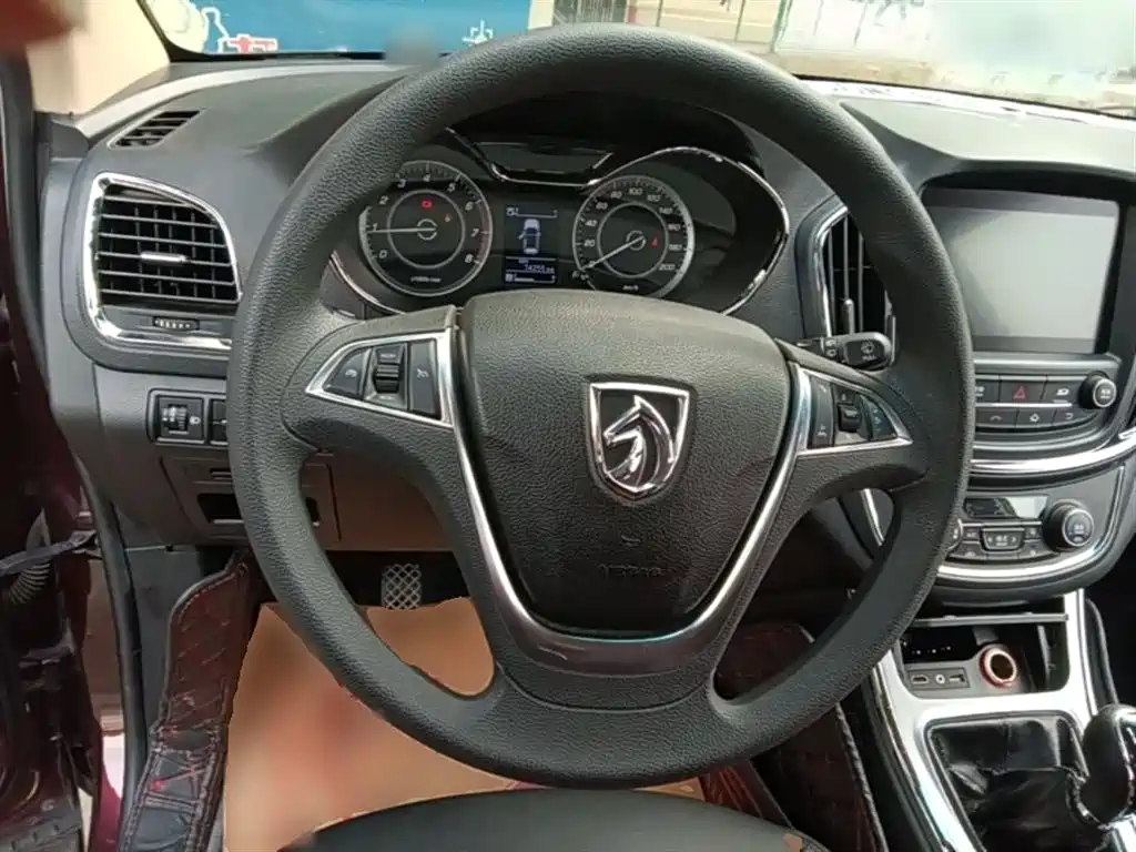 Baojun 560 2016 2015 1.8L Manual Elite