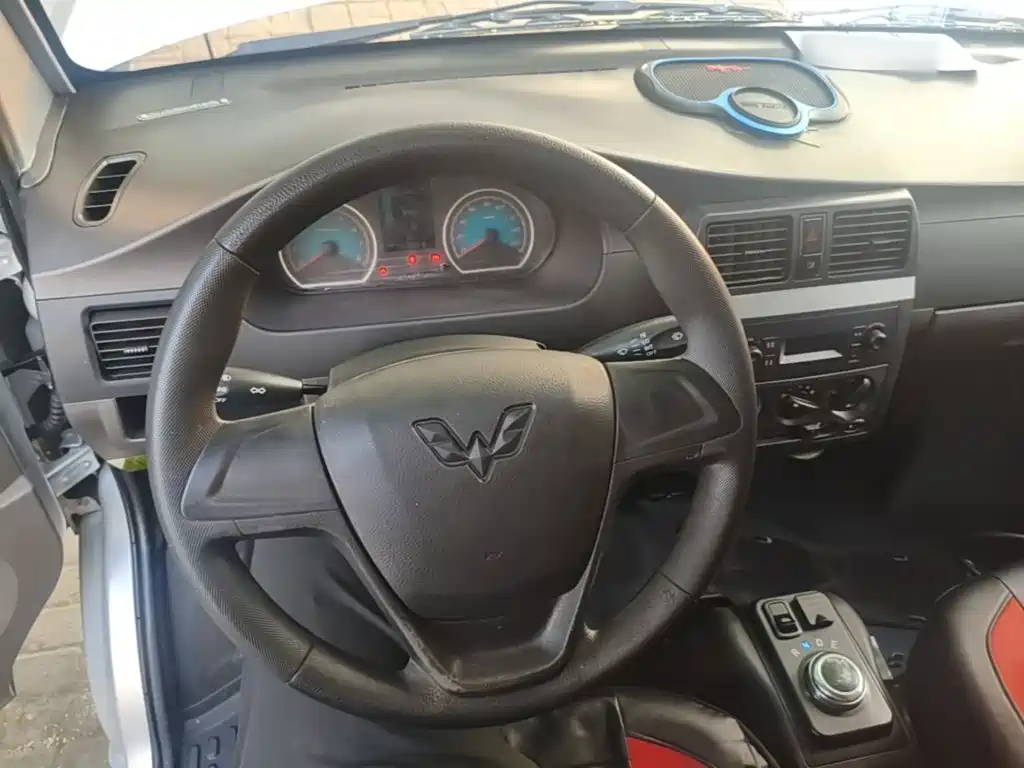 Wuling Motors Wuling EV50 2023 2021 Van Logistics Vehicle with Lishen 41.6kWh Liuji Electronic Control