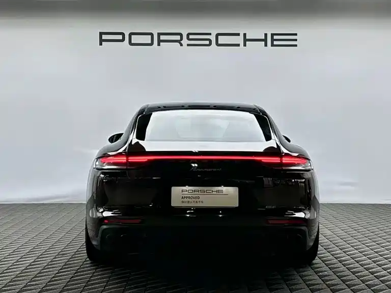 Porsche Panamera 2023 Panamera 4 Executive Long Wheelbase Platinum Edition 2.9T фото 5