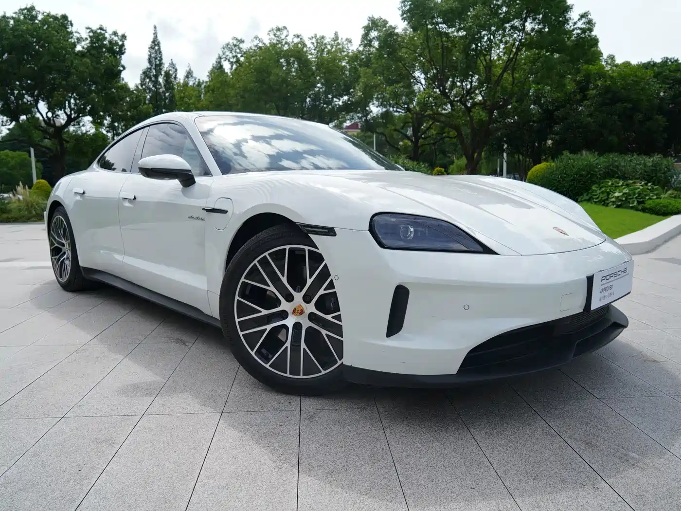 Porsche Taycan 2025 2024 Taycan 4