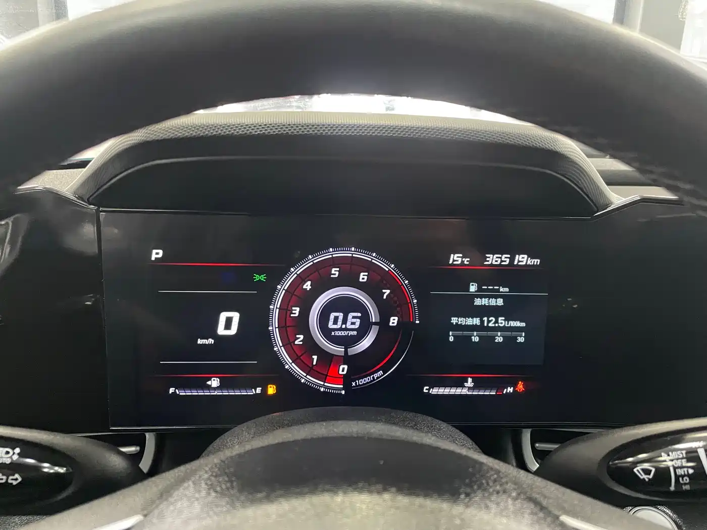 Hyundai Elantra 2022 1.5L CVT LUX Premium Edition фото 12