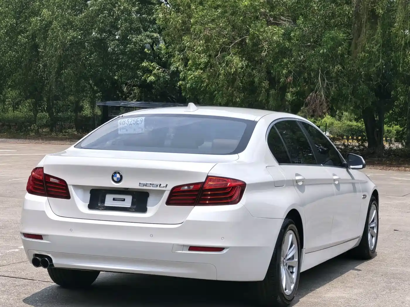 BMW 5 Series 2017 520Li Classic Edition фото 7