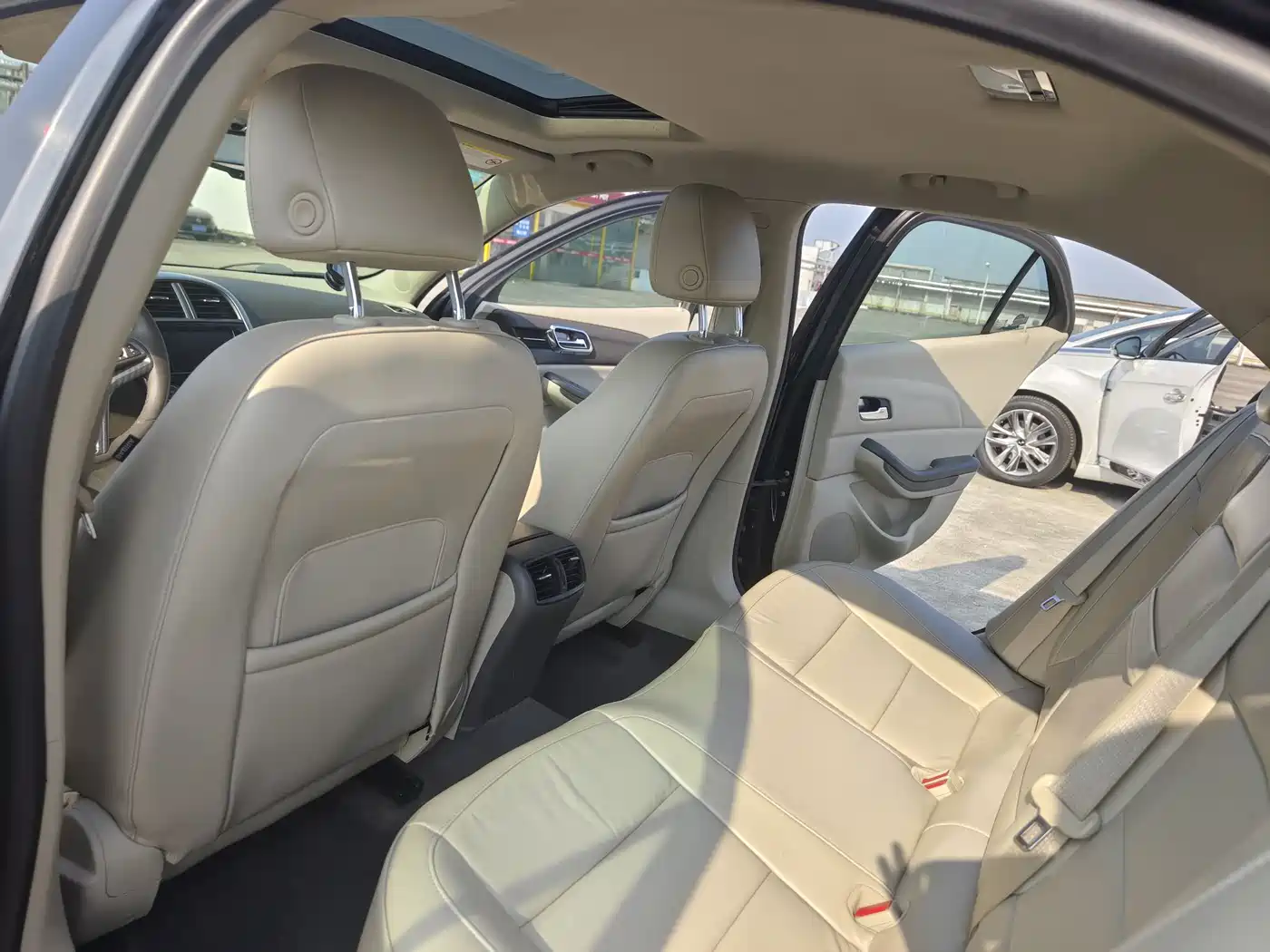 Chevrolet Malibu 2013 2.4L Automatic Luxury Edition фото 9