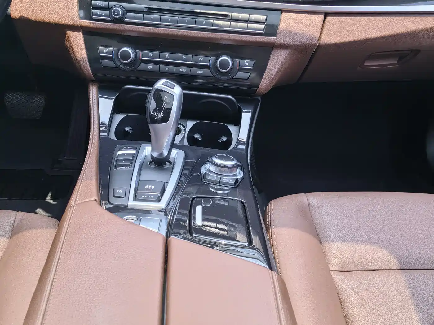 BMW 5 Series 2017 520Li Classic Edition фото 15