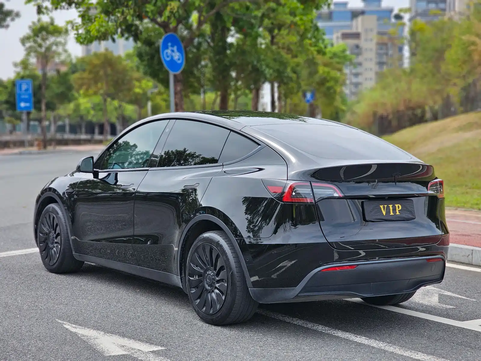 Фото 4 - Tesla Model Y
