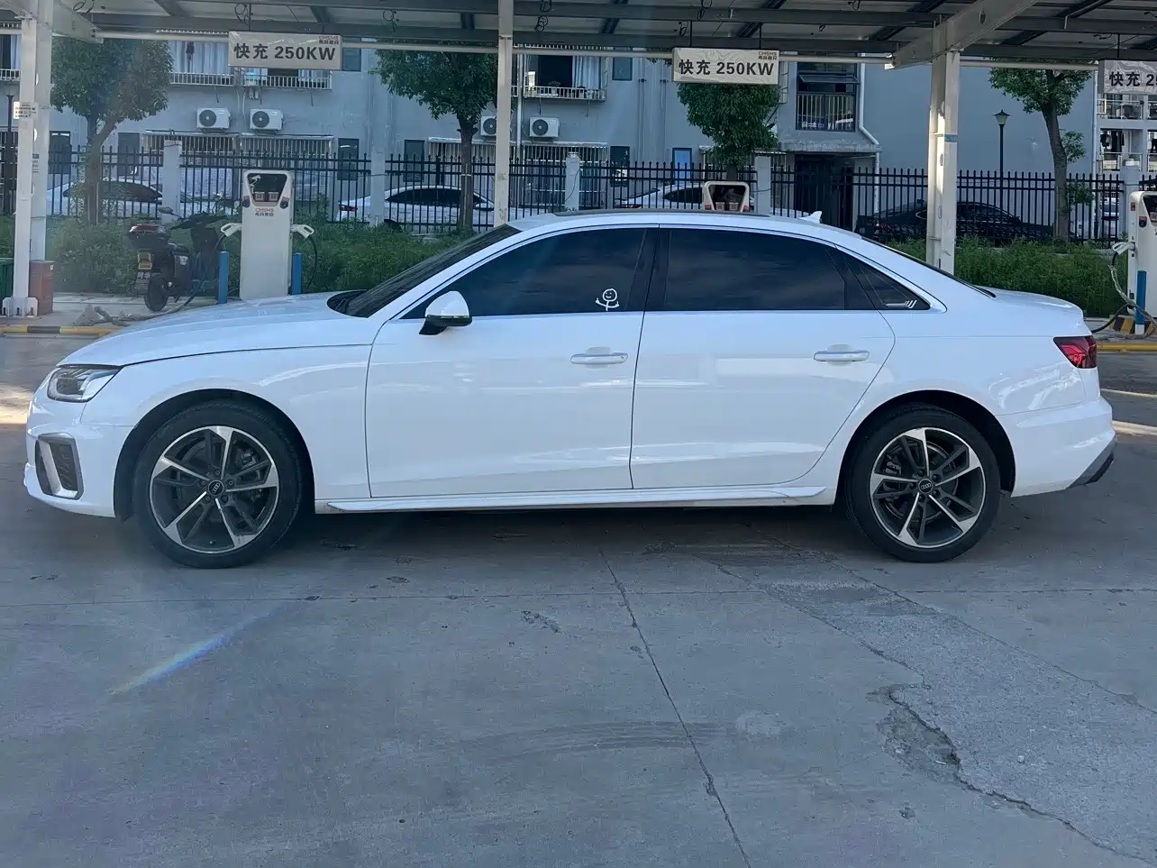 Audi A4L 2022 40 TFSI Fashion Elegance фото 3