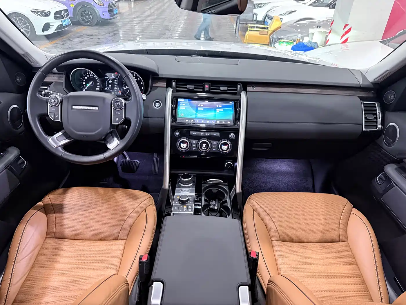 Land Rover Discovery 2017 3.0 SC V6 HSE фото 8