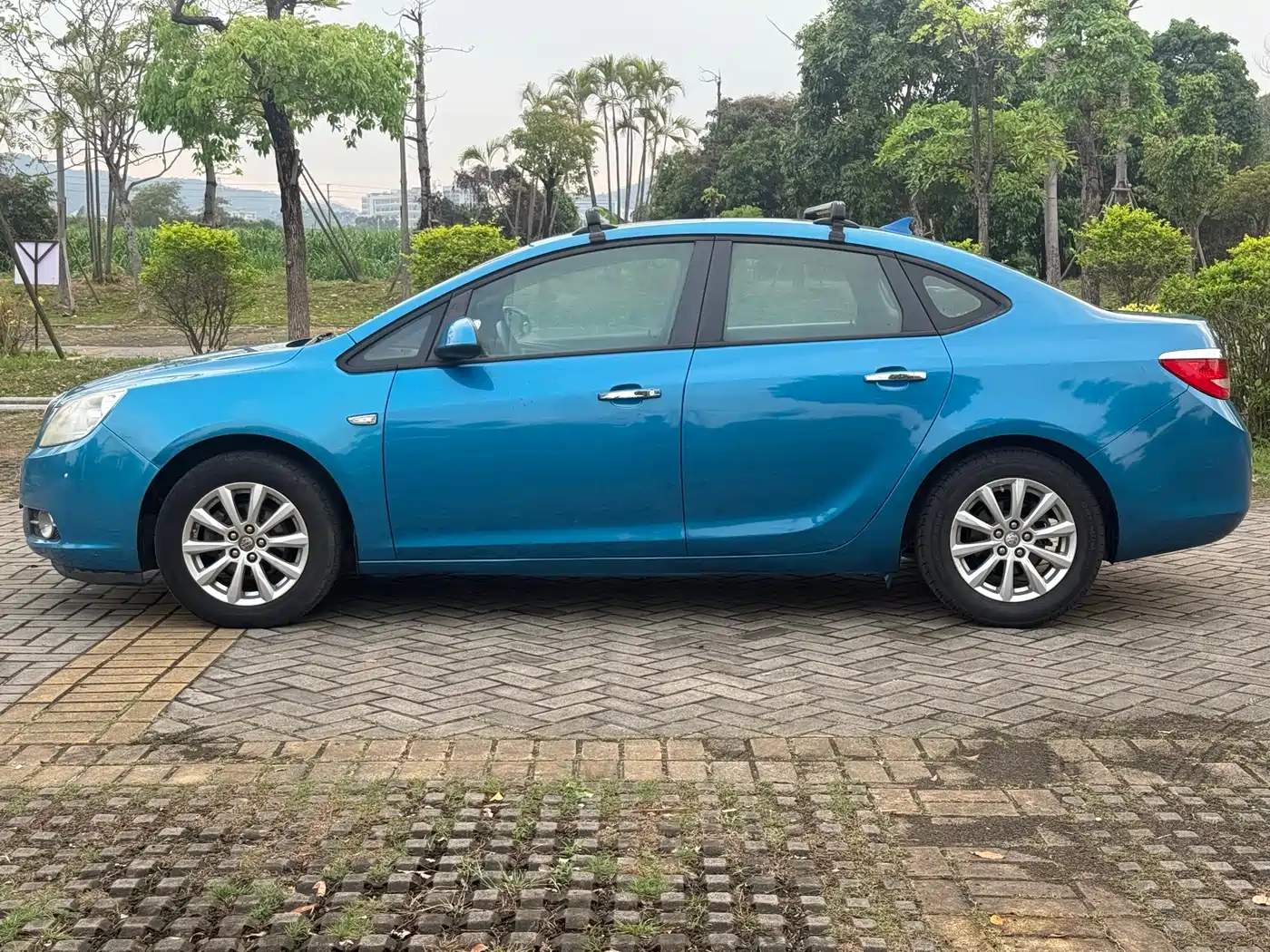 Buick Excelle 2012 GT 1.6L Automatic Fashion Edition фото 4