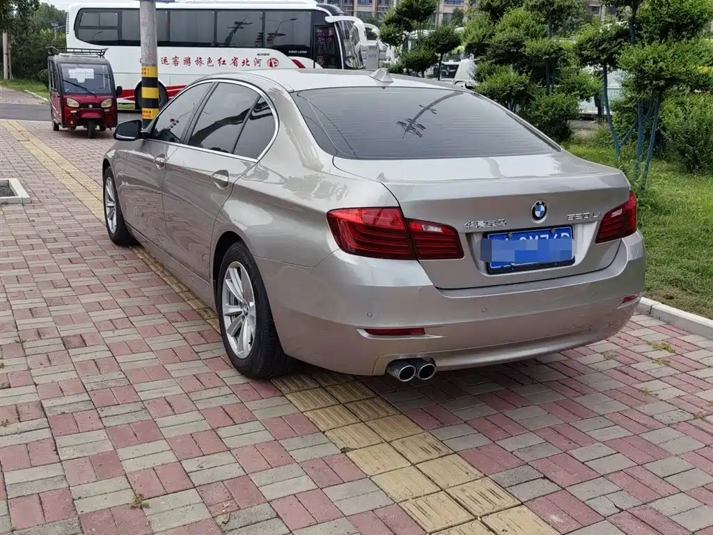 BMW 5 Series 2017 520Li Classic Edition фото 11