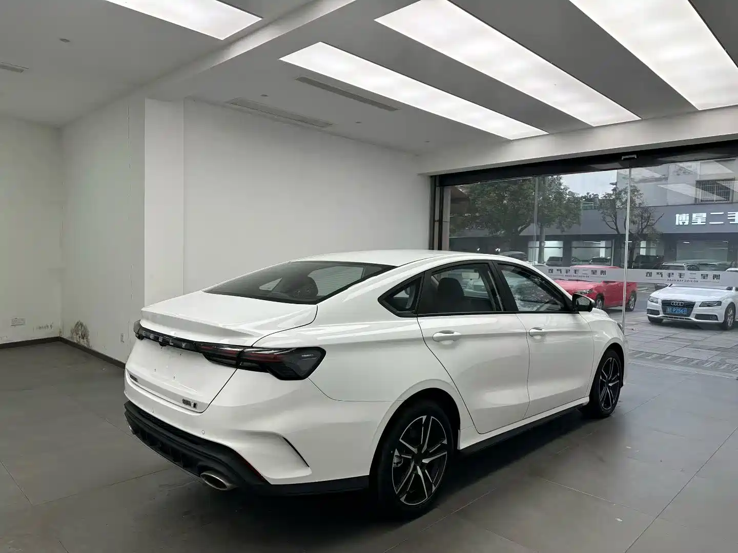 Photo 9 - Geely Binrui