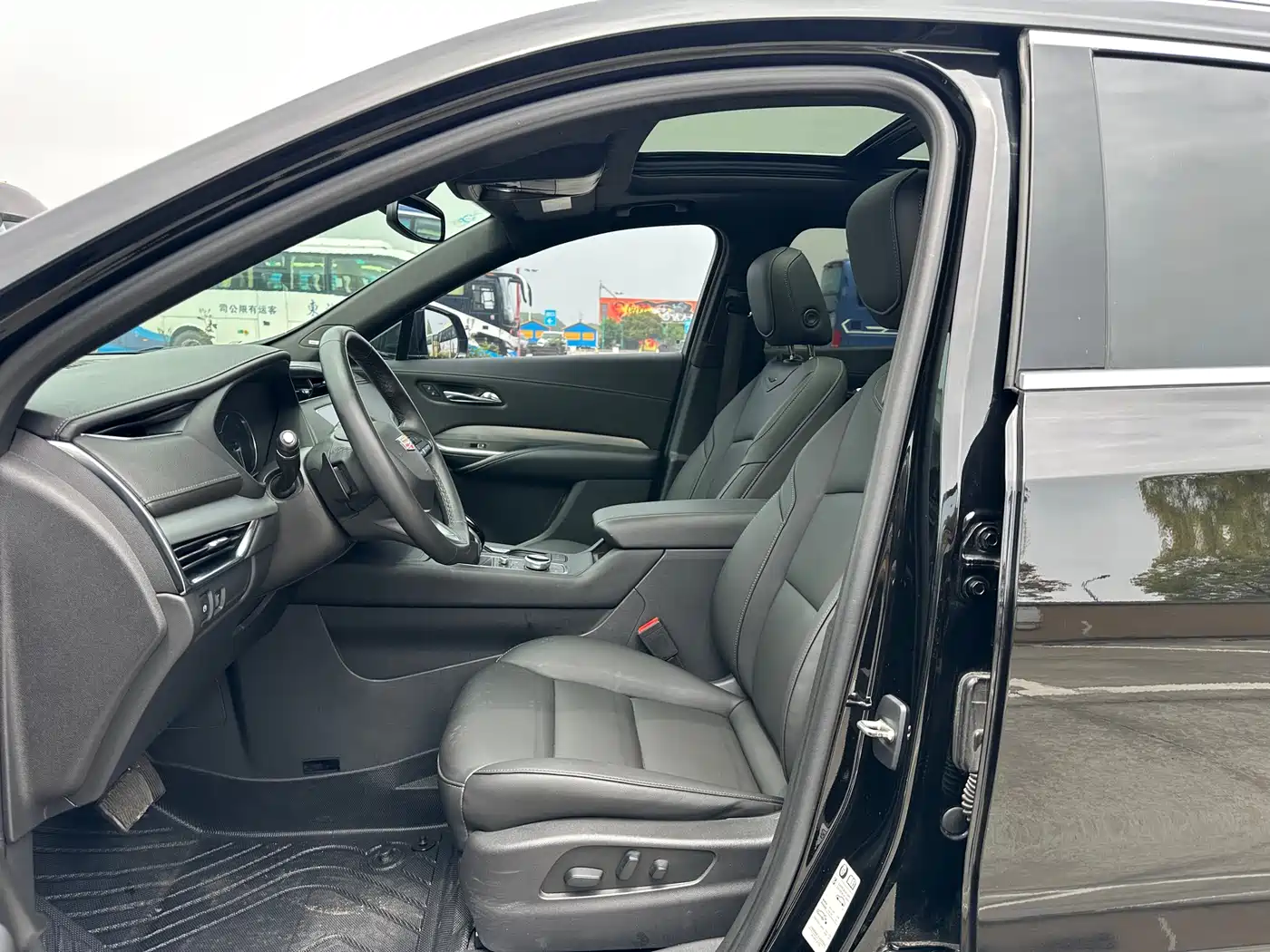 Cadillac XT4 2020 Facelift 28T 2WD Leading фото 8
