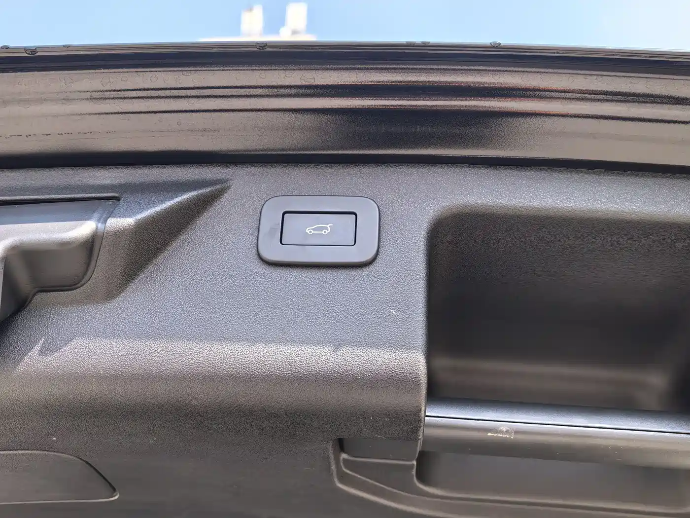 LAND ROVER DISCOVER SPORTS