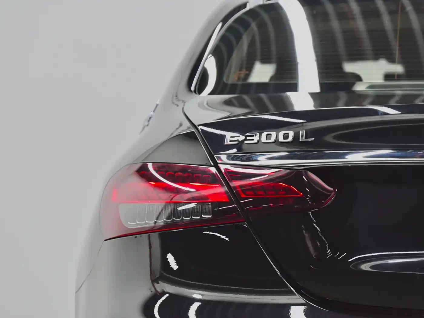 Mercedes-Benz E-Class 2022 Facelift E 300 L Luxury Style фото 59