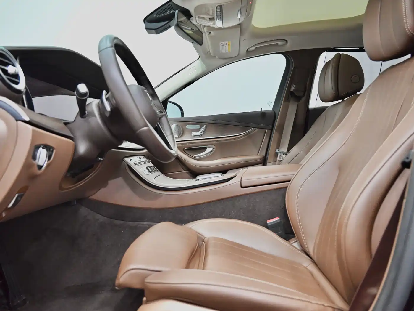 Mercedes-Benz E-Class 2022 Facelift E 300 L Luxury Style фото 47
