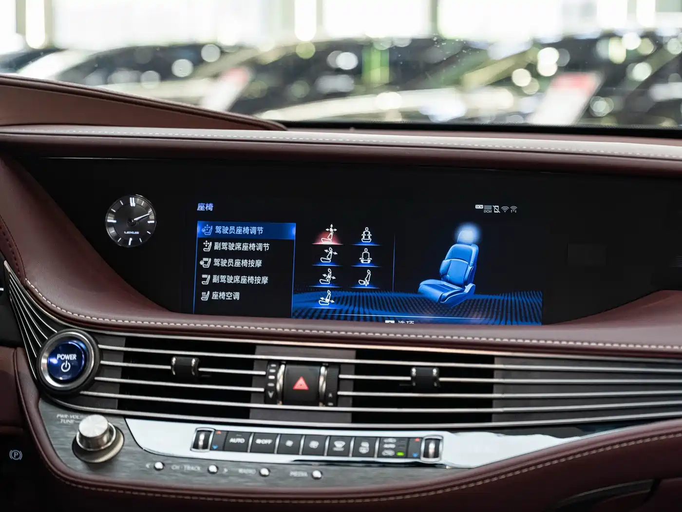 Lexus LS 2020 500h Executive (China VI) фото 16
