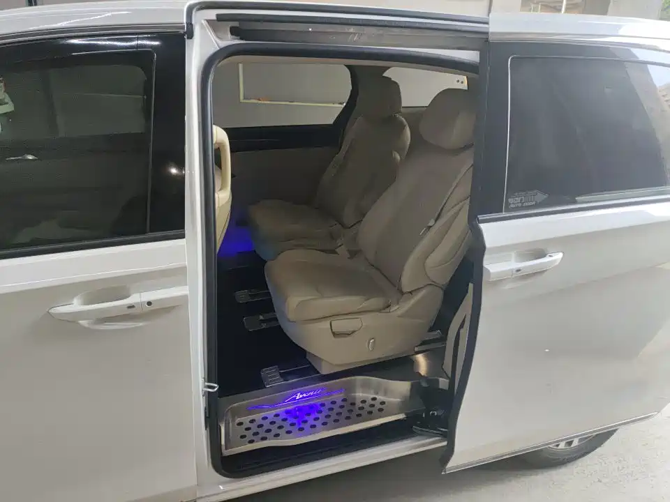 Buick GL8 2022 ES Landmark 653T Premium фото 6