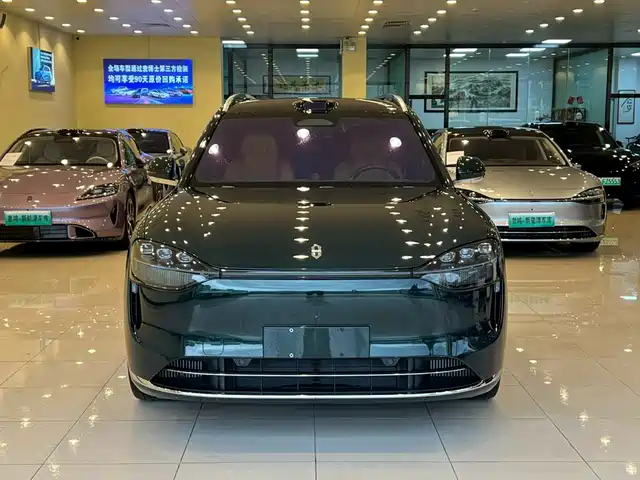 AITO Wenjie AITO M9 2024 Range Extender Max Edition 42kWh 6-seater — фото 2