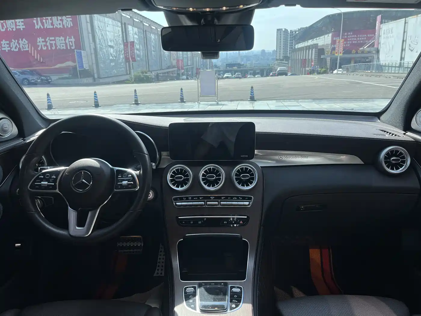 Mercedes-Benz GLC 2020 Facelift GLC 300 L 4MATIC Dynamic фото 12