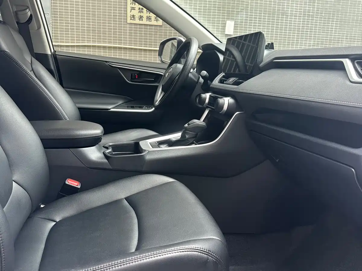 TOYOTA RAV4 RONGFANG