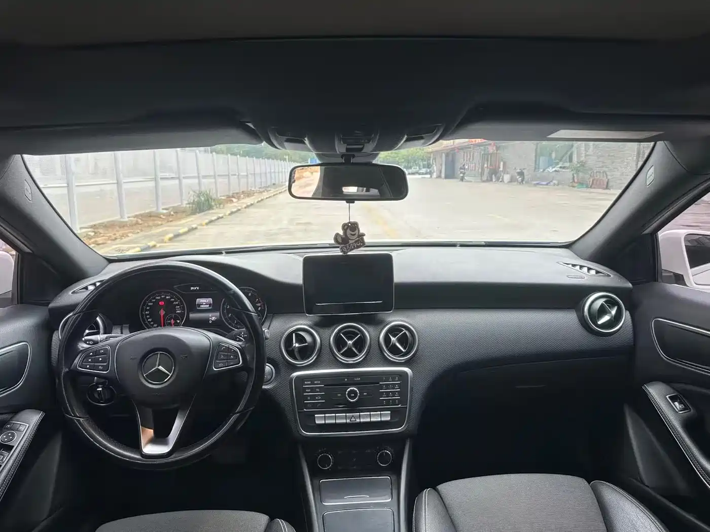 Mercedes-Benz A-Class (Import) 2016 A 200 Dynamic фото 6