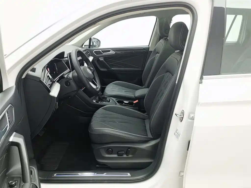 VOLKSWAGEN TIGUAN L NEW ENERGY