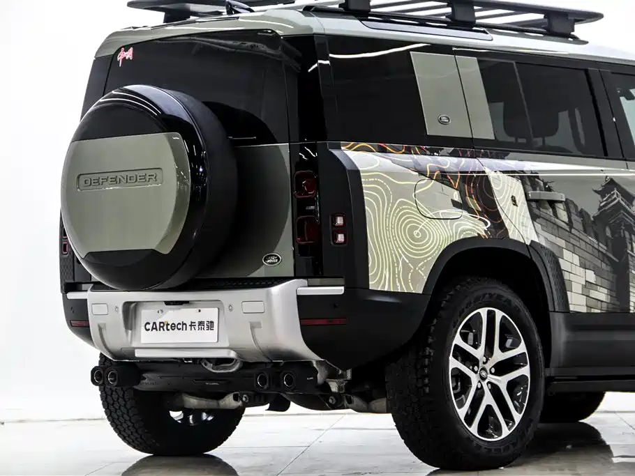 Land Rover Defender 2023 Facelift 110 3.0T P400 Dark Special Edition фото 9