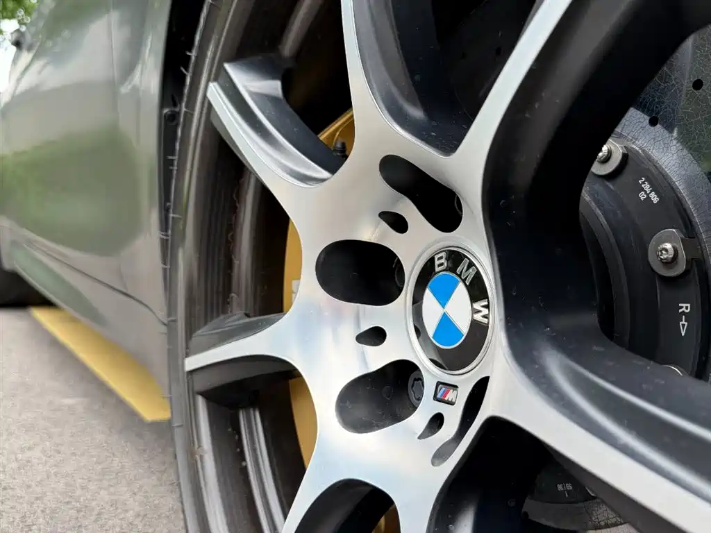 BMW M4 2017 2016 M4 GTS