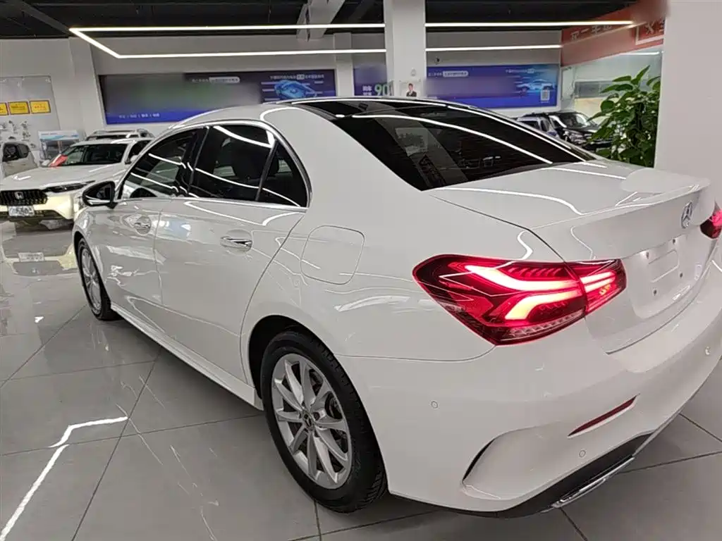 MERCEDES-BENZ CLASS A