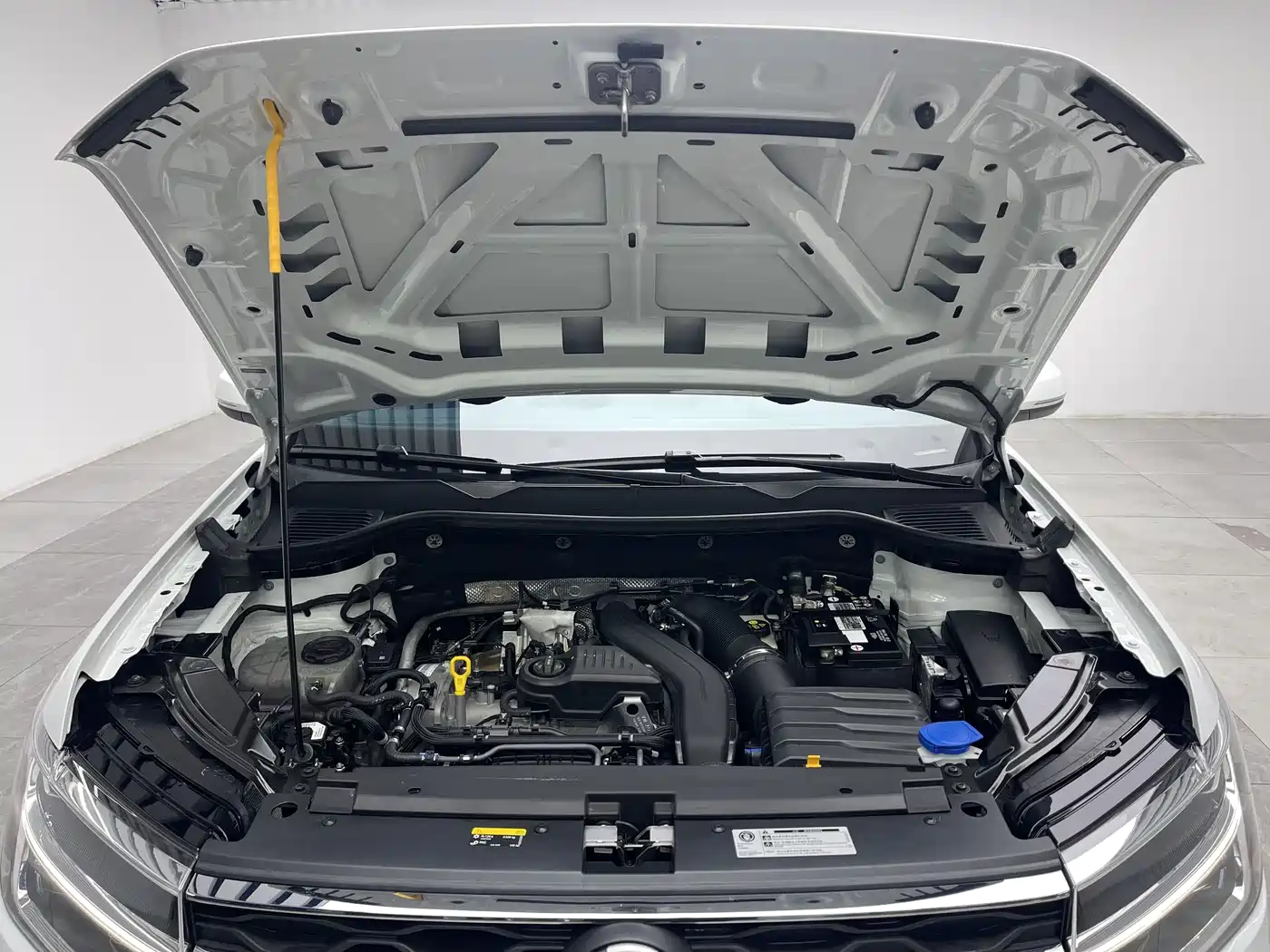Volkswagen Tharu 2023 300TSI 2WD Full Moon Edition фото 18